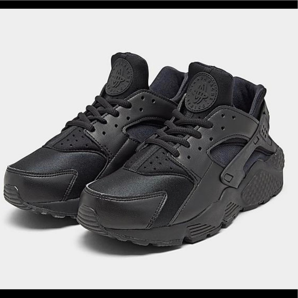 All Black Nike Haurache